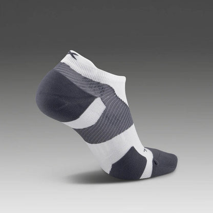 2XU Vectr Socks | Light Cushion | No Show | White / Grey