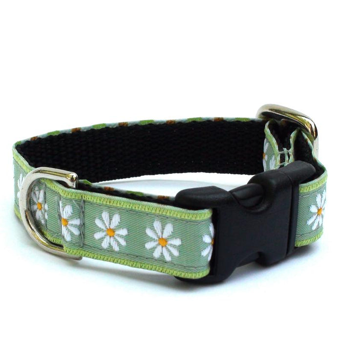 Green Daisy Collar